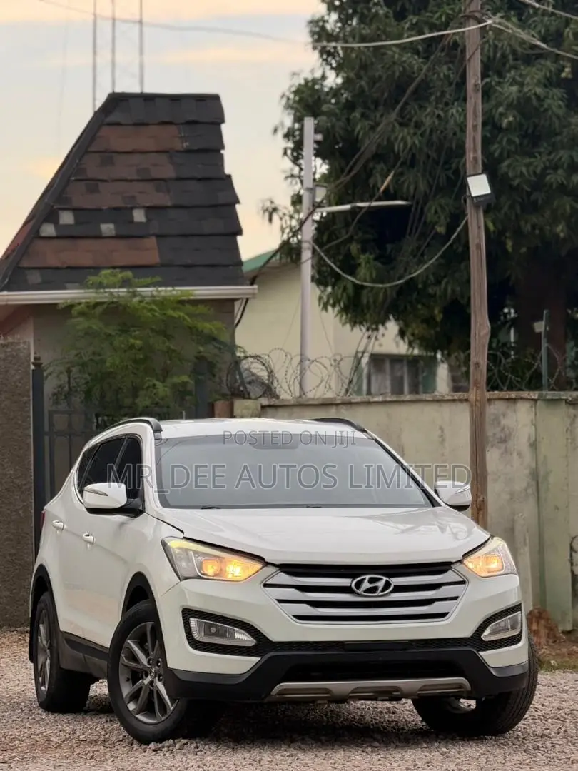 Hyundai Santa Fe 2013 White