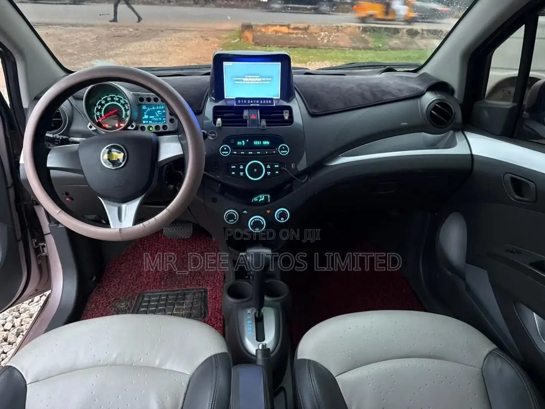 Chevrolet Spark 2011 Beige