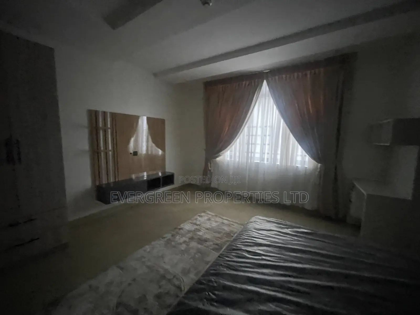 Furnished 3bdrm Apartment in Kofo Abayomi for sale