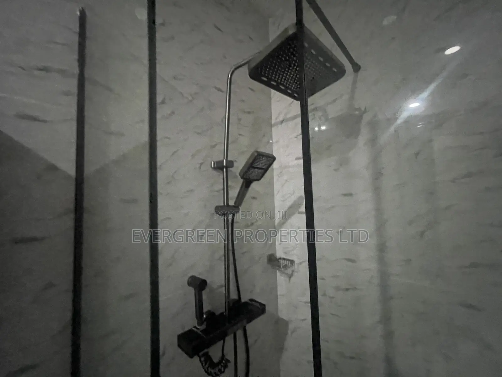 Furnished 3bdrm Apartment in Kofo Abayomi for sale