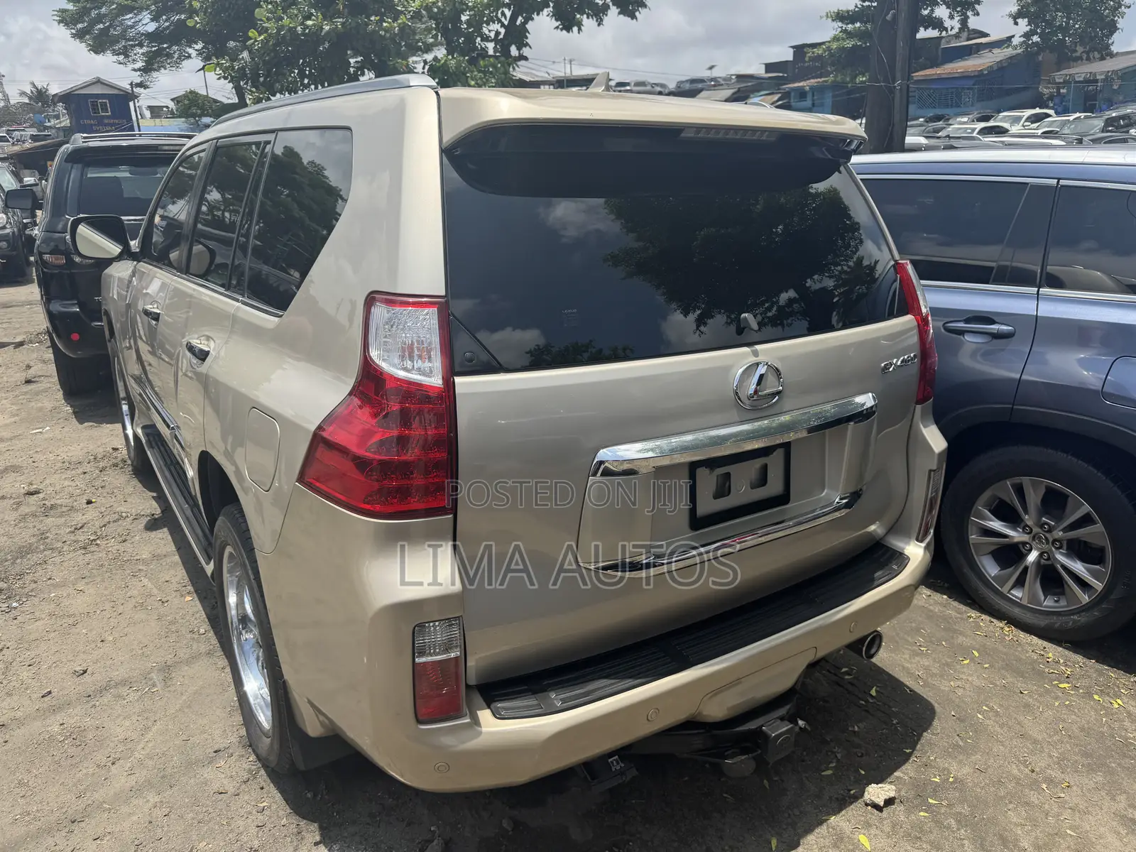 Lexus GX 2013 Gold