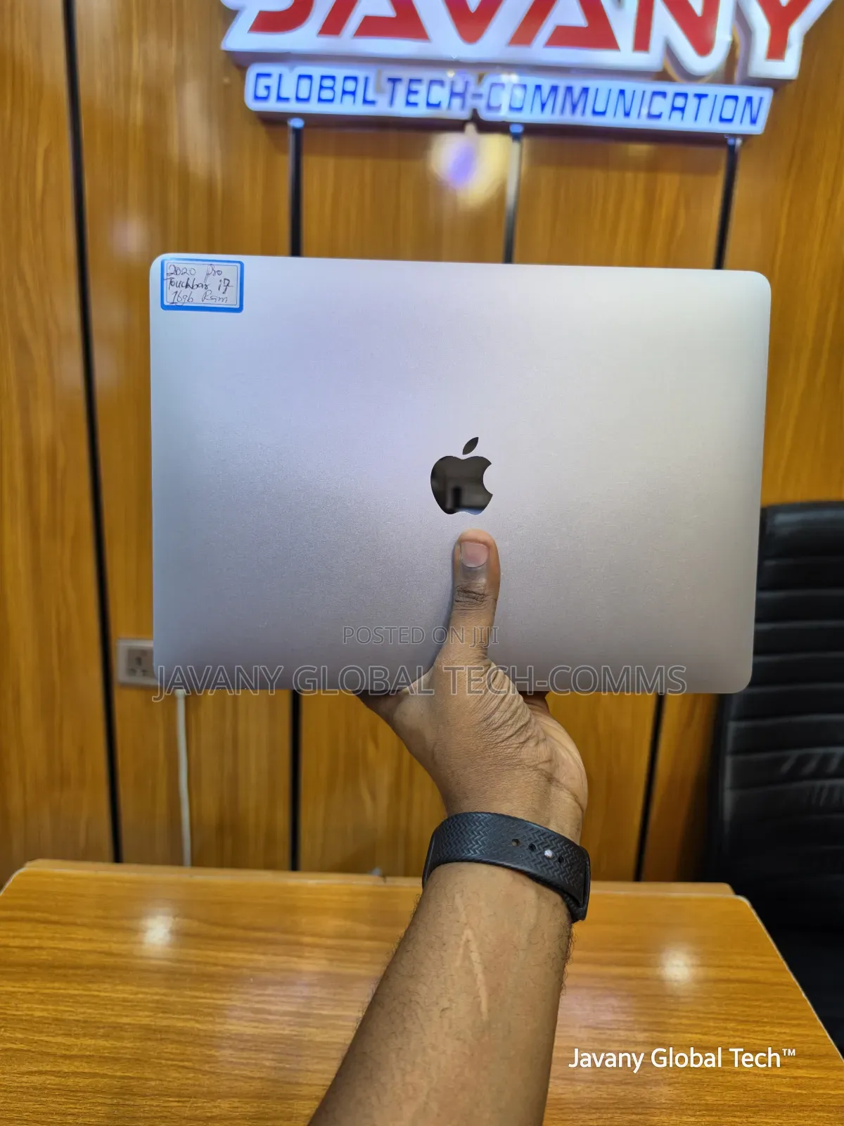 Laptop Apple MacBook Pro 2020 16GB Intel Core i7 SSD 500GB