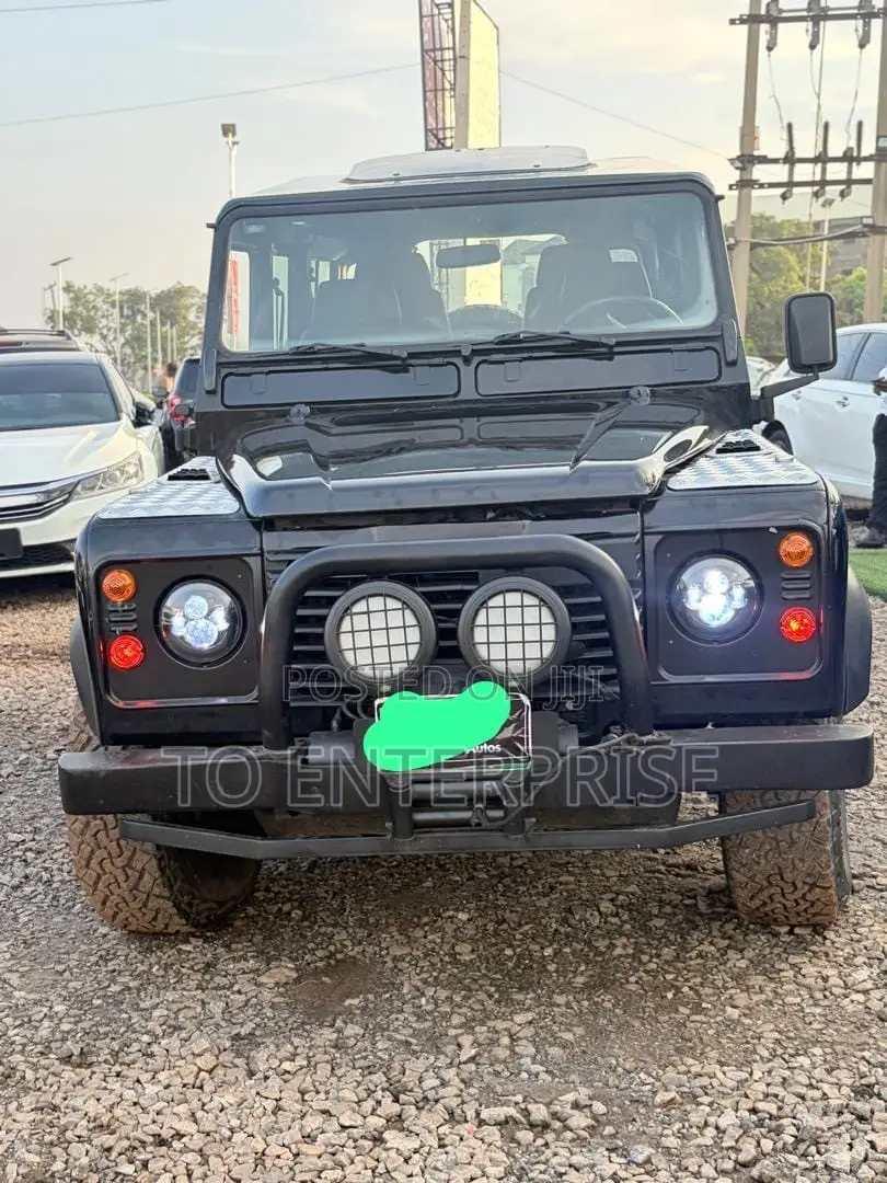 Land Rover Defender 2002 Black