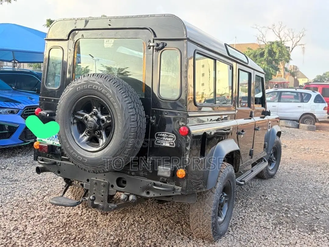 Land Rover Defender 2002 Black