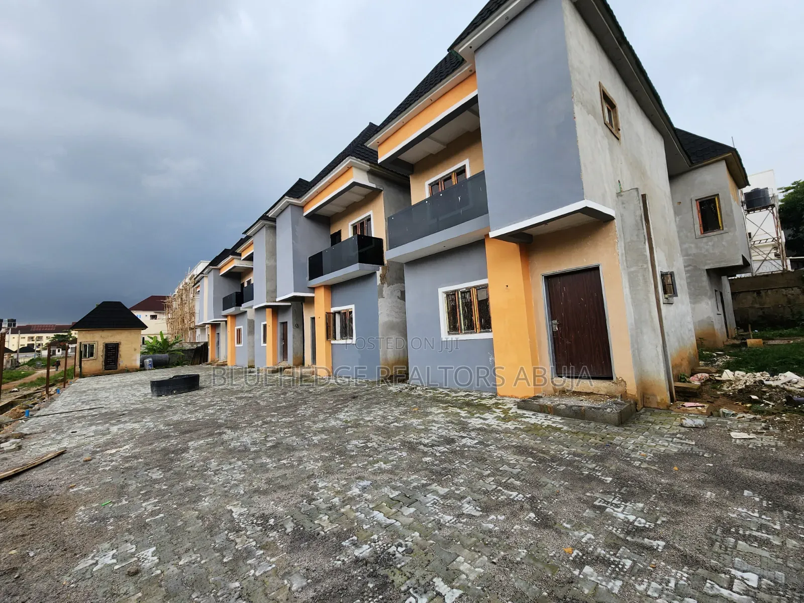 4bdrm Duplex in Dawaki for sale