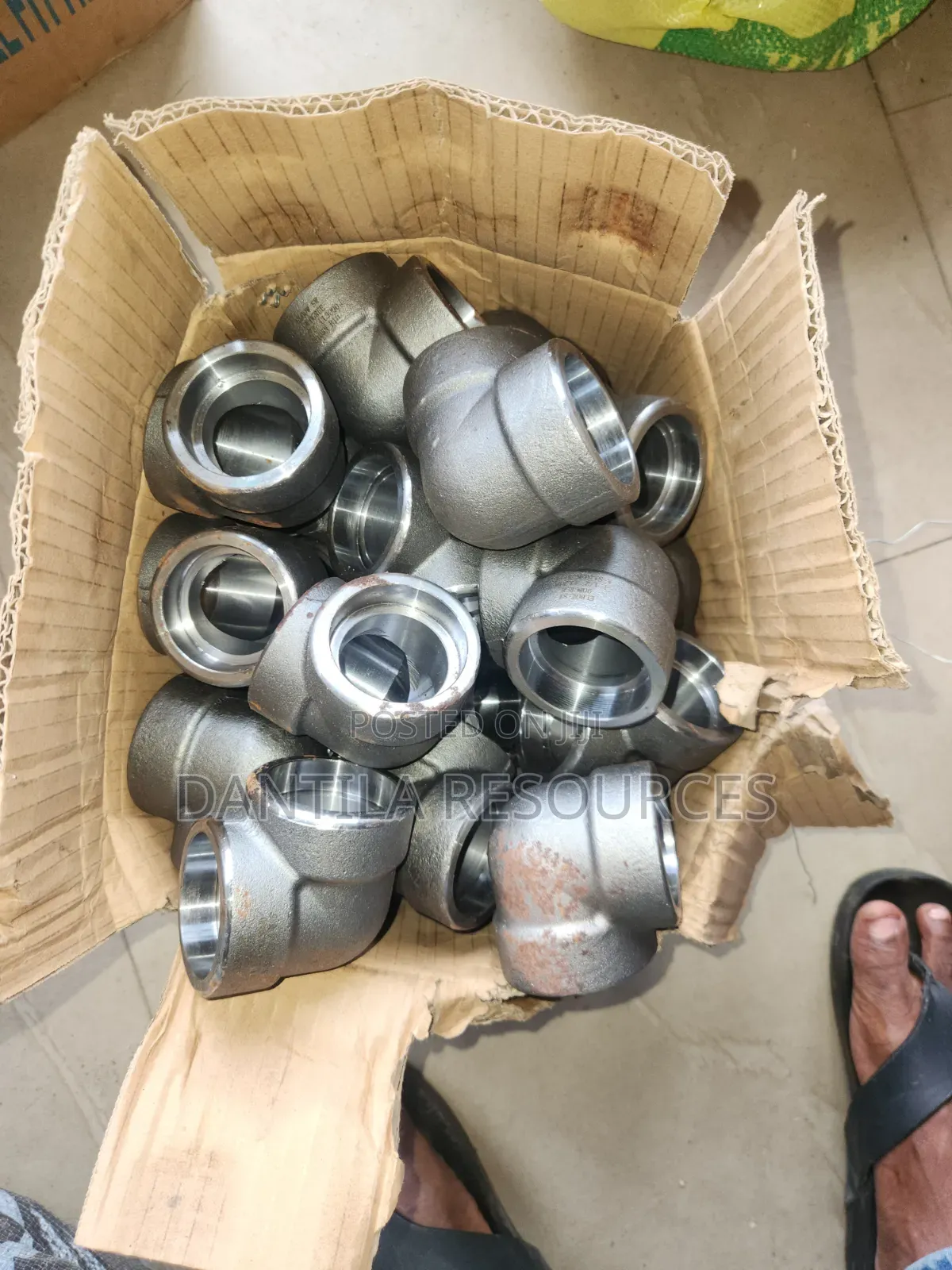 1.1/2" Class 3000 Socket Weld 90deg Elbow