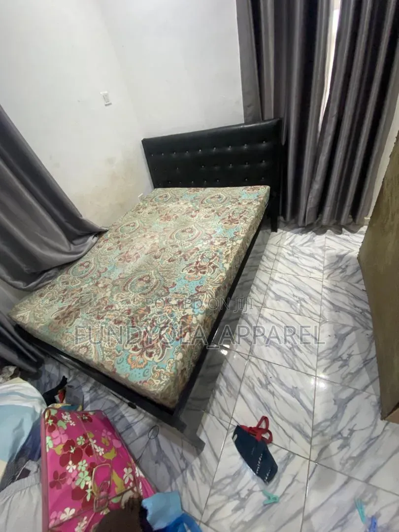 4.5 by 6 Mattress With Bedframe