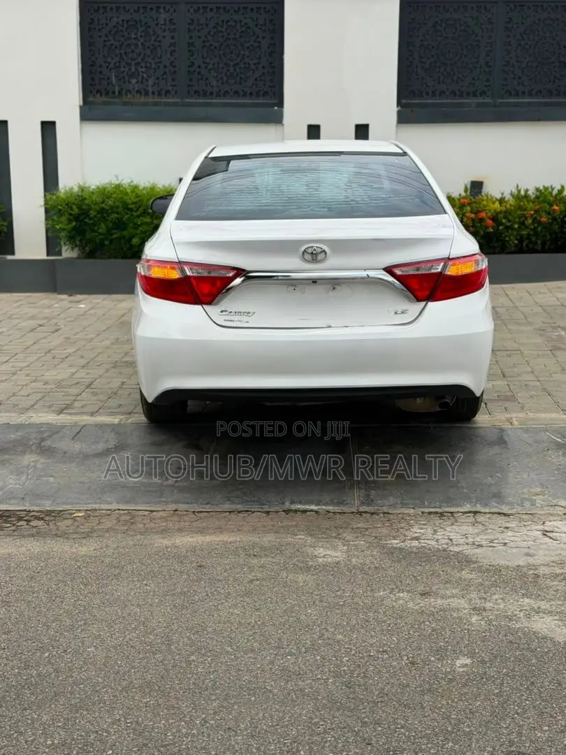 Toyota Camry 2016 White