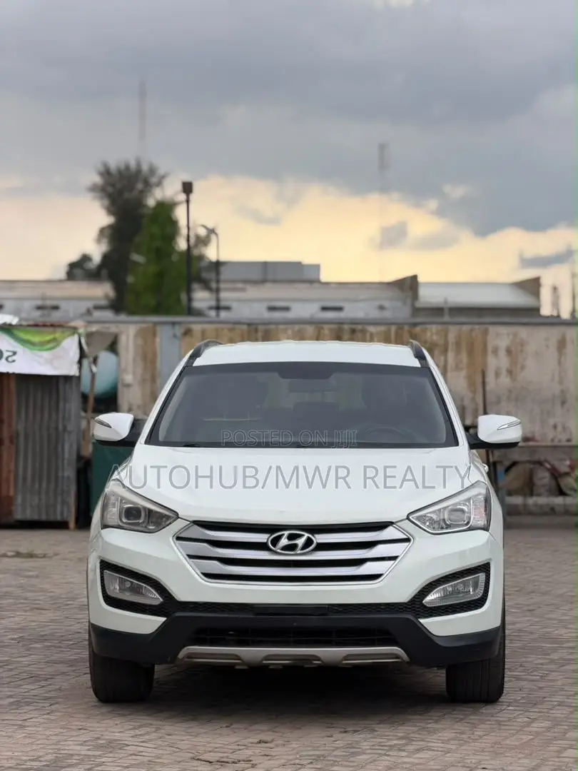 Hyundai Santa Fe 2014 White