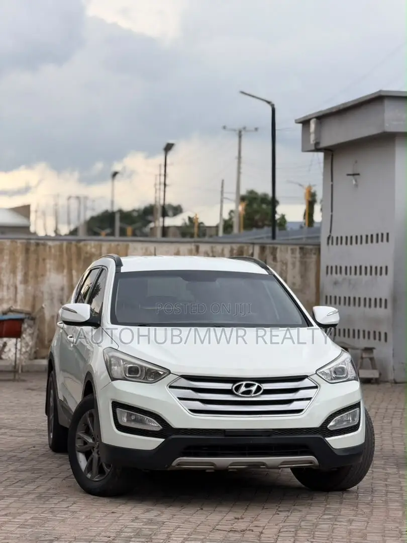 Hyundai Santa Fe 2014 White