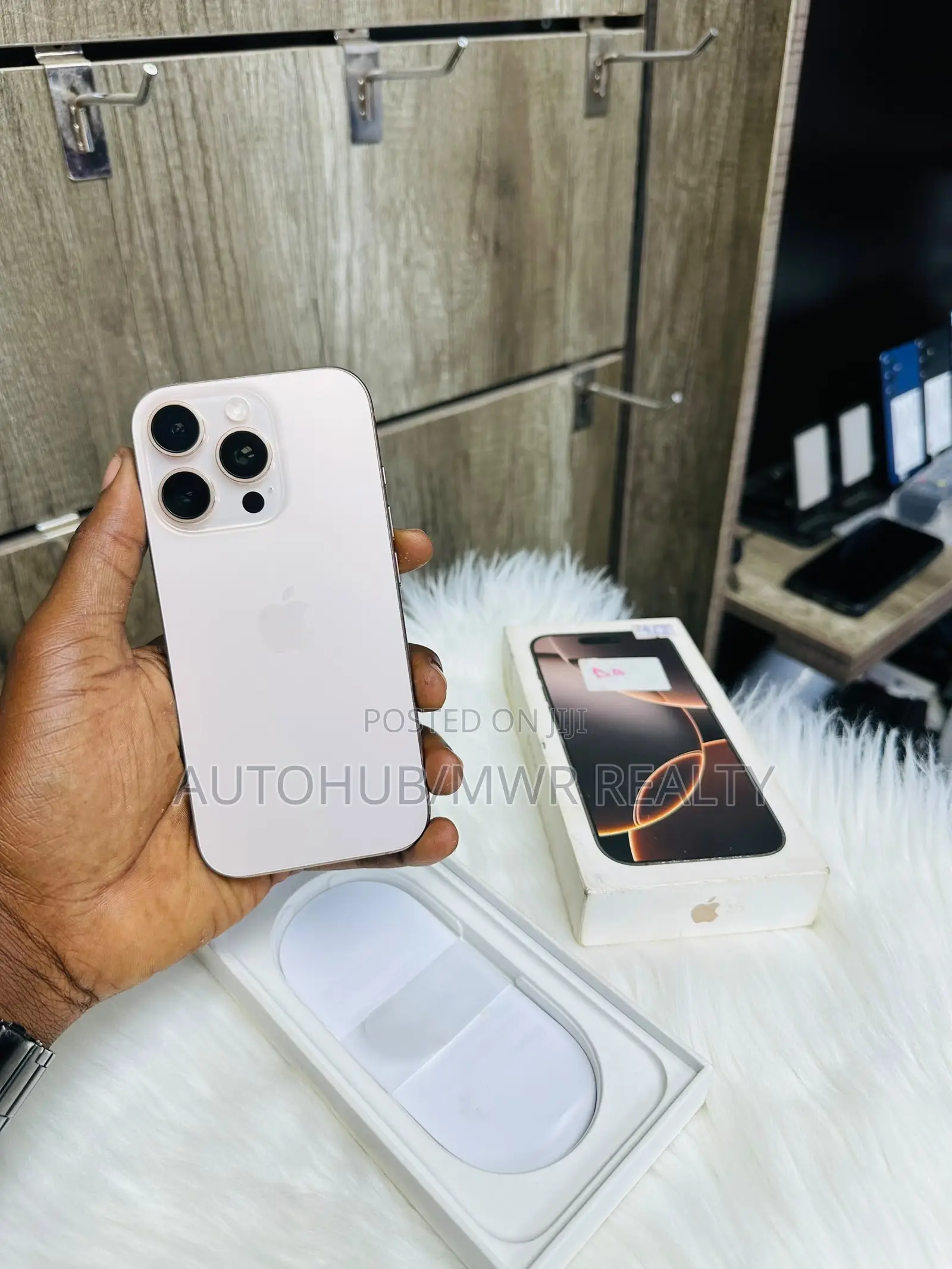 Apple iPhone 16 Pro 128 GB Bronze