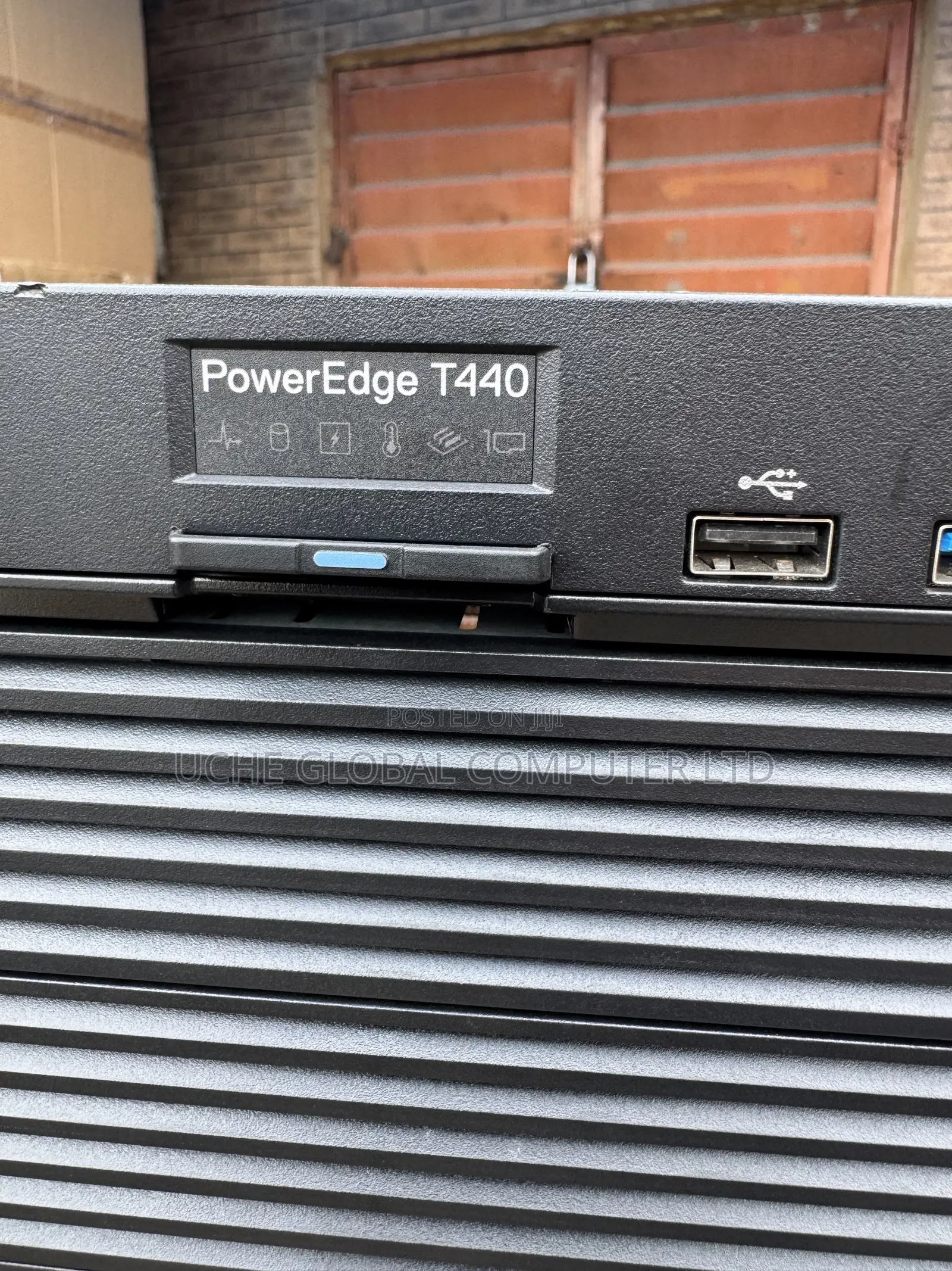 Server Dell PowerEdge T440 16GB Intel Xeon HDD 2T