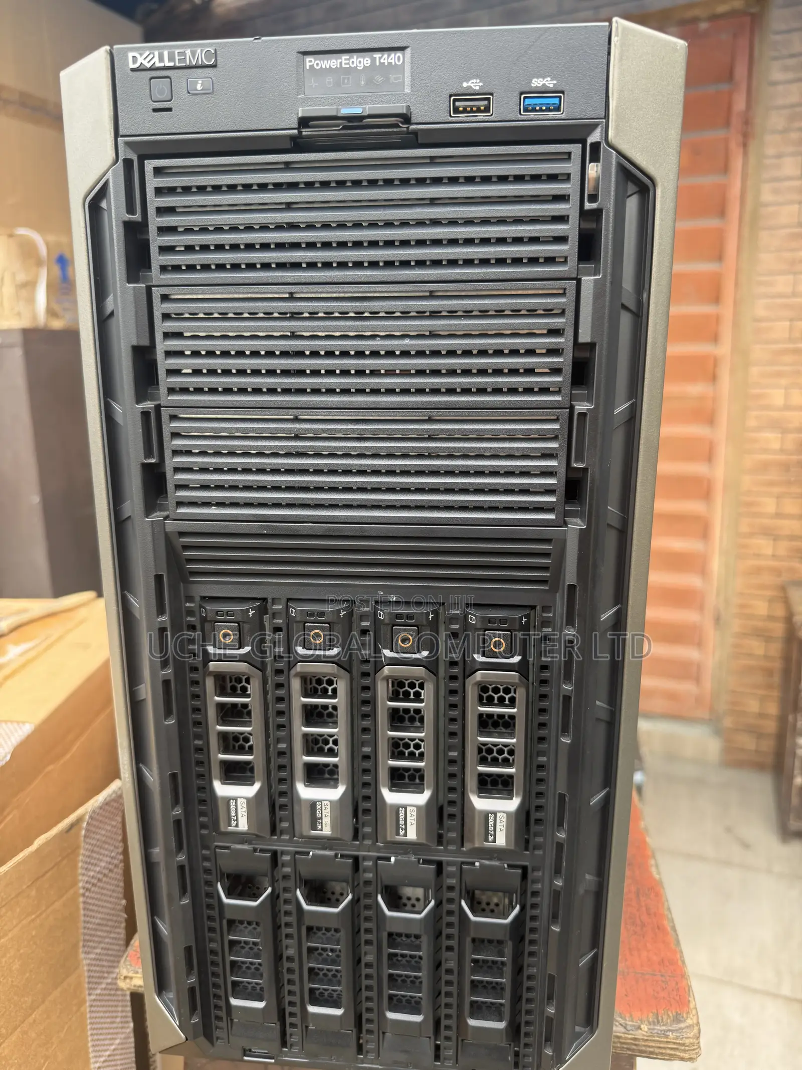 Server Dell PowerEdge T440 16GB Intel Xeon HDD 2T