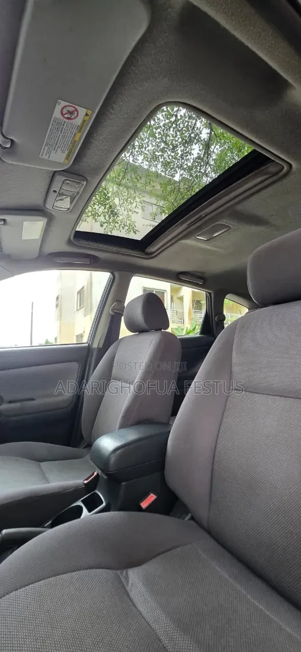 Pontiac Vibe Automatic 2004 Black