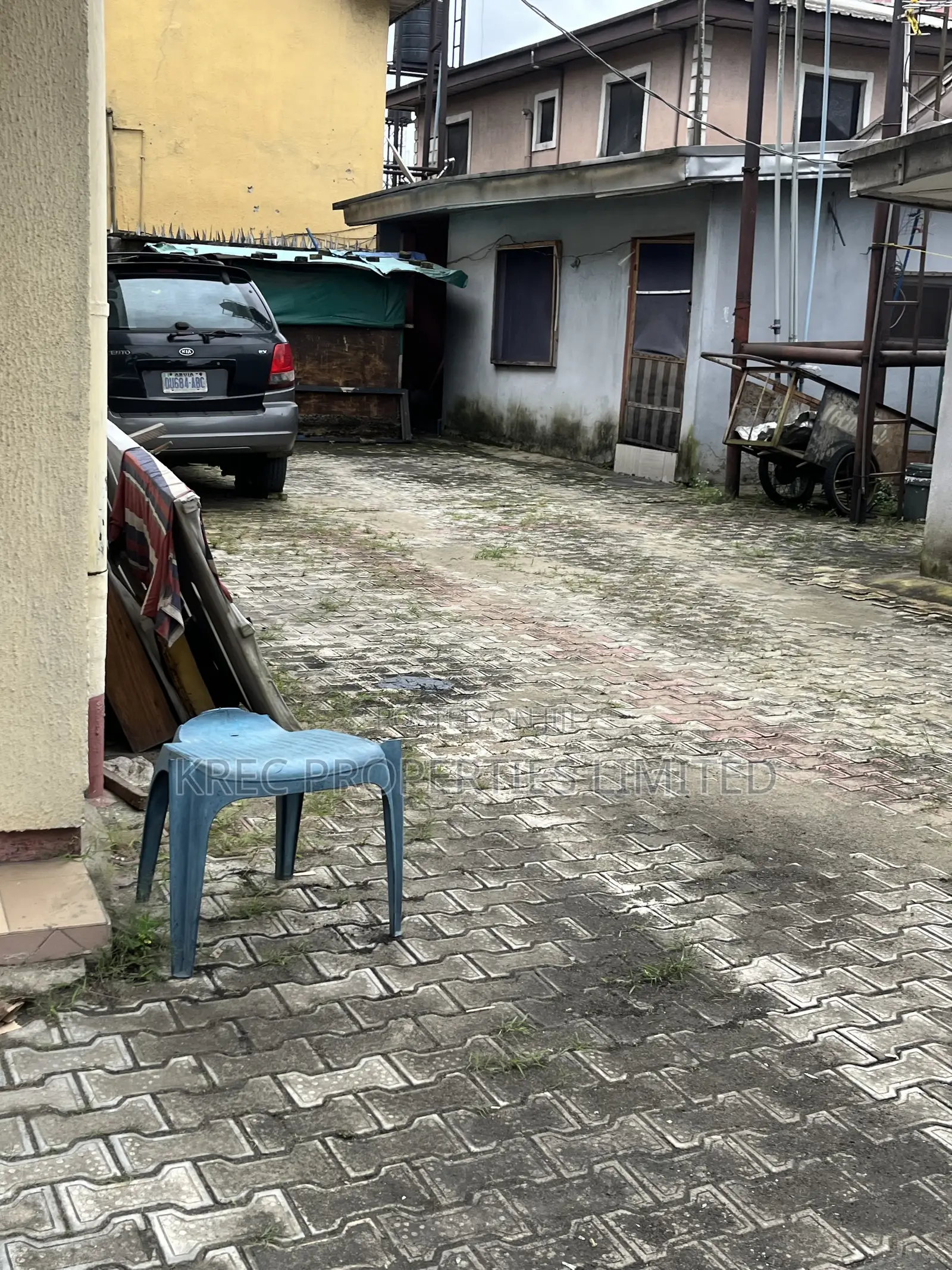 Studio Apartment in East West Road for sale