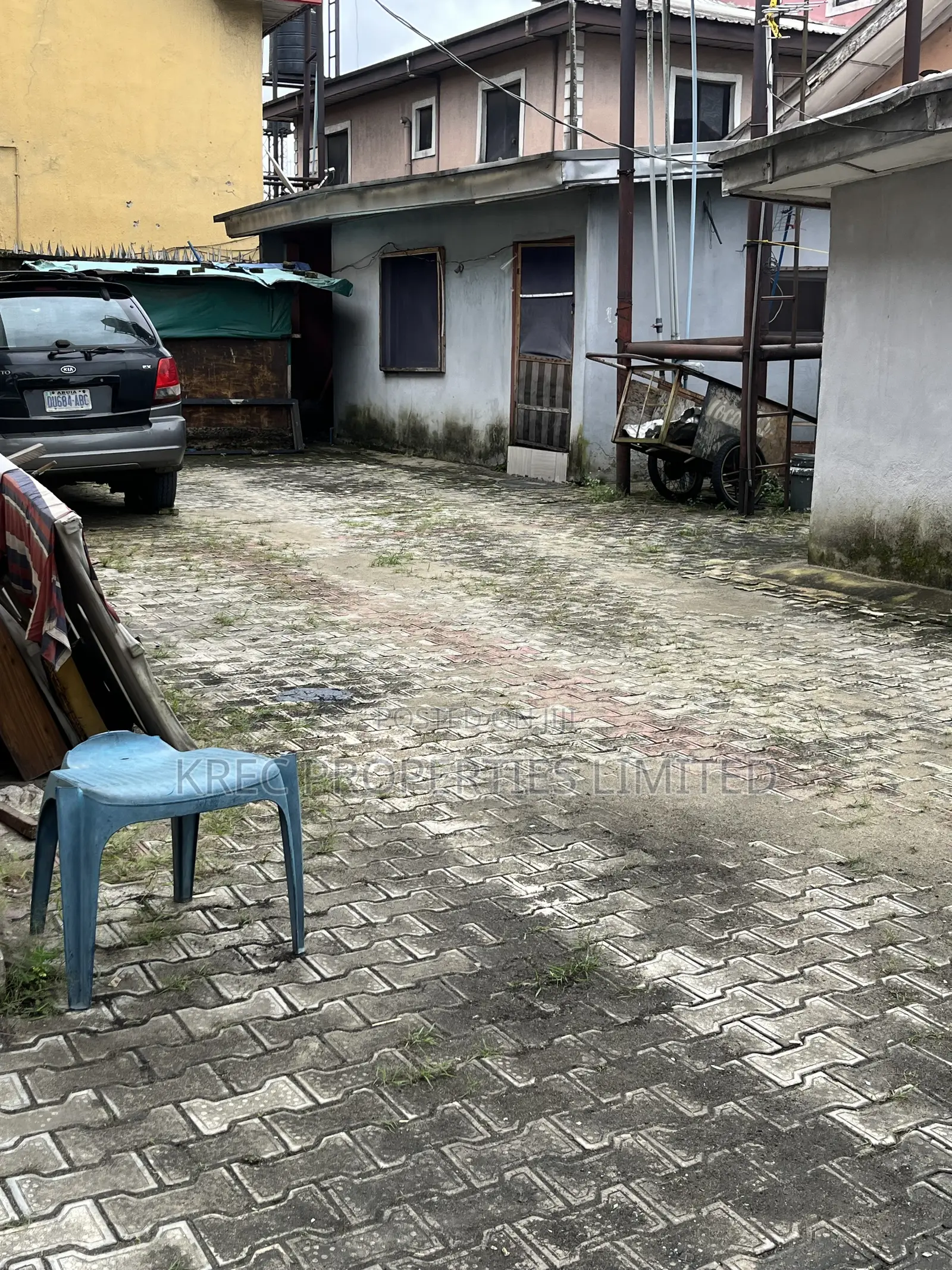 Studio Apartment in East West Road for sale