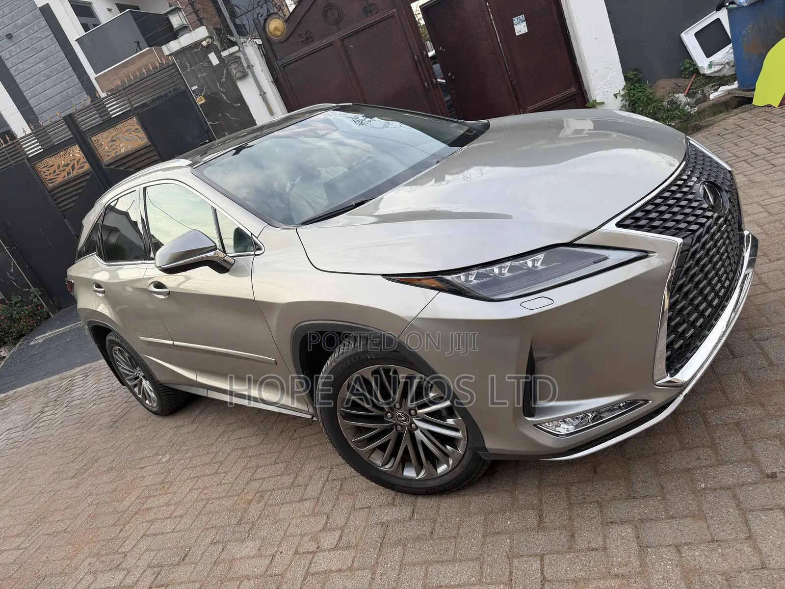 Lexus RX 350L 4WD 2021 Gold