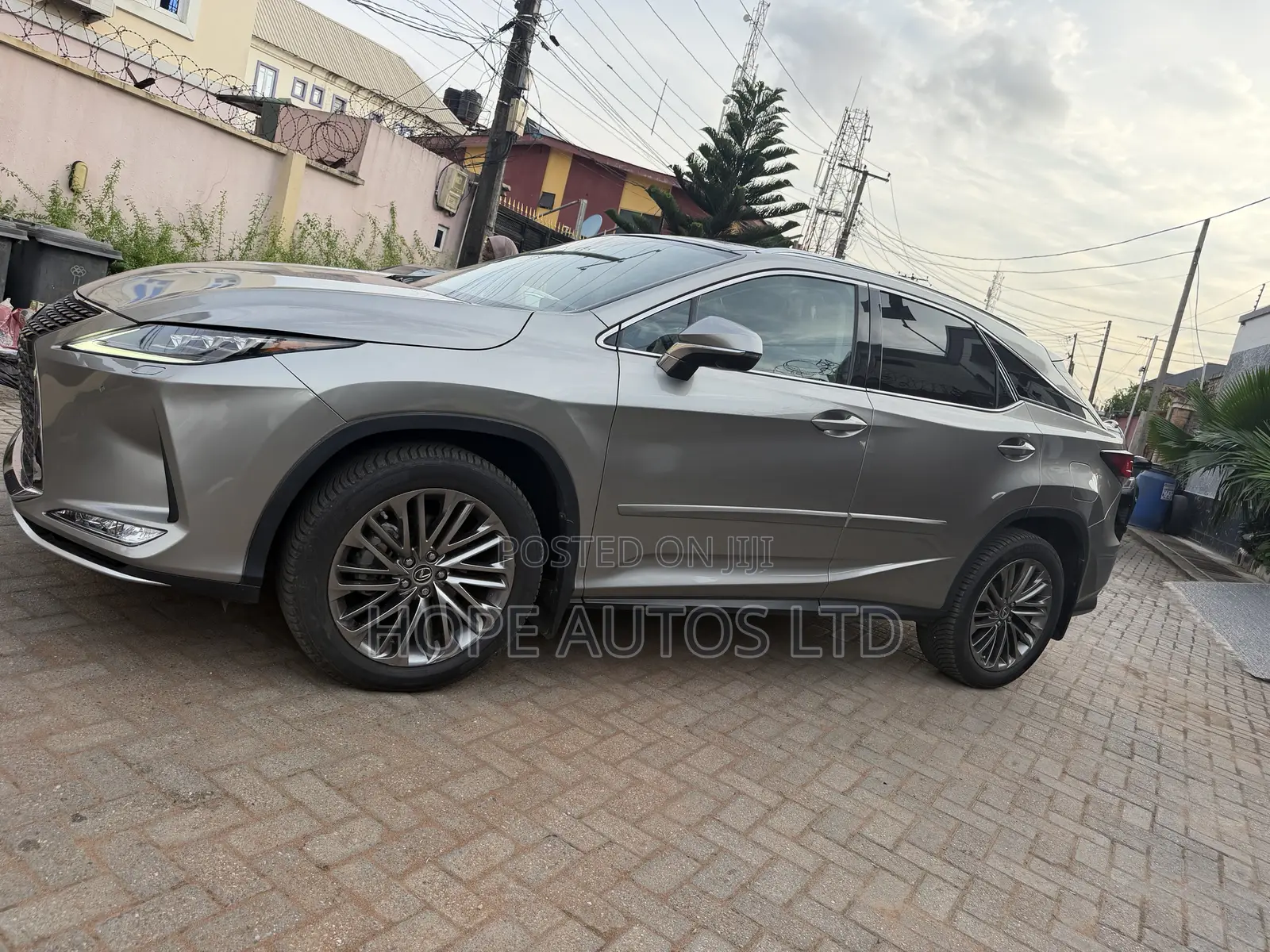 Lexus RX 350L 4WD 2021 Gold