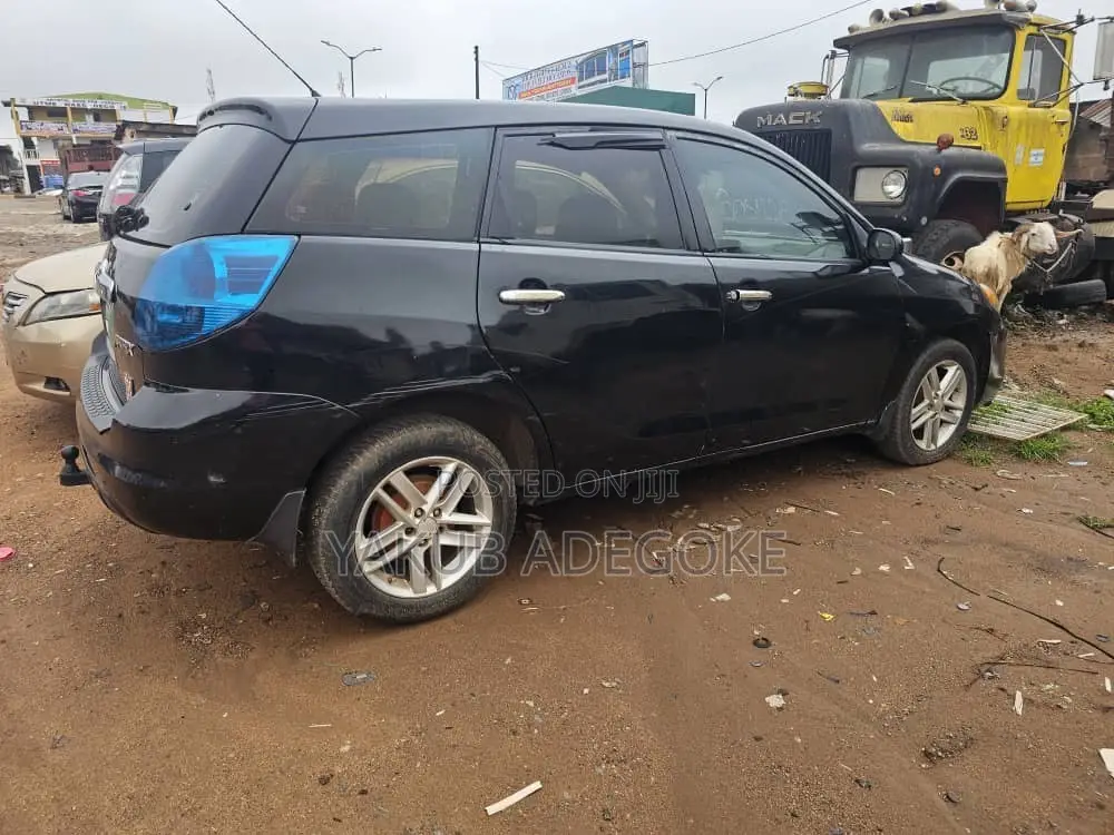 Toyota Matrix 2004 Black