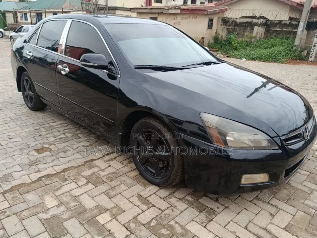 Honda Accord 2005 Black