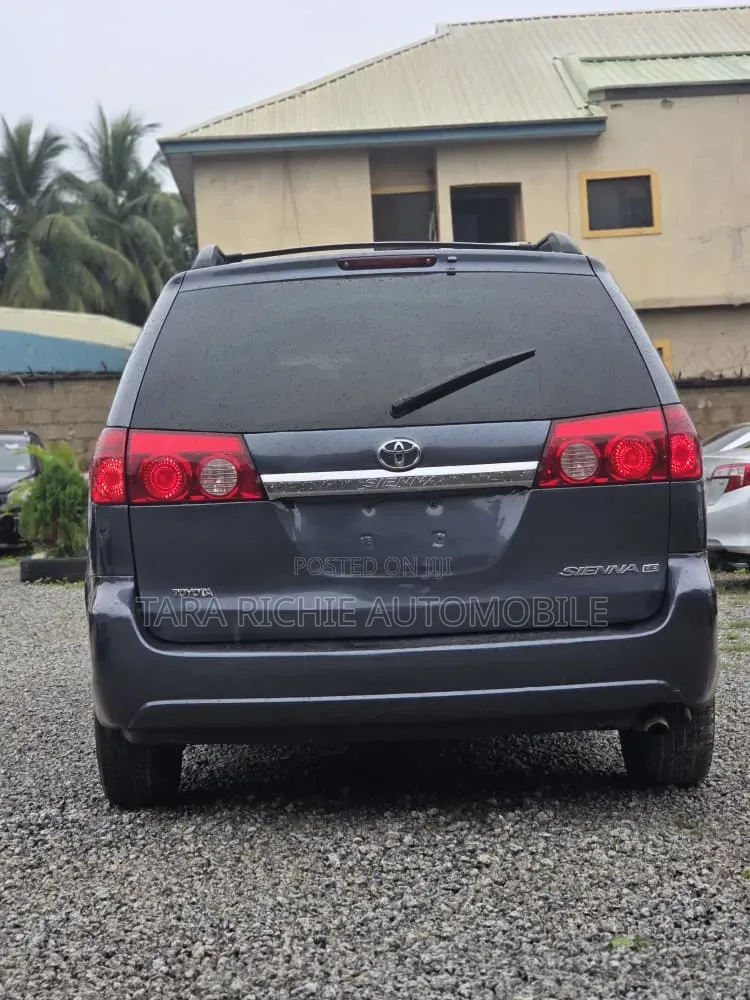 Toyota Sienna 2007 Blue