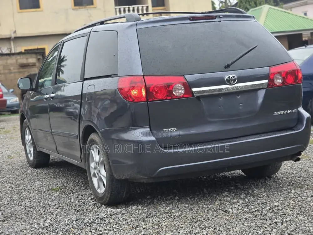 Toyota Sienna 2007 Blue