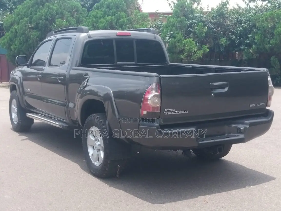 Toyota Tacoma Double Cab V6 Automatic 2010 Gray