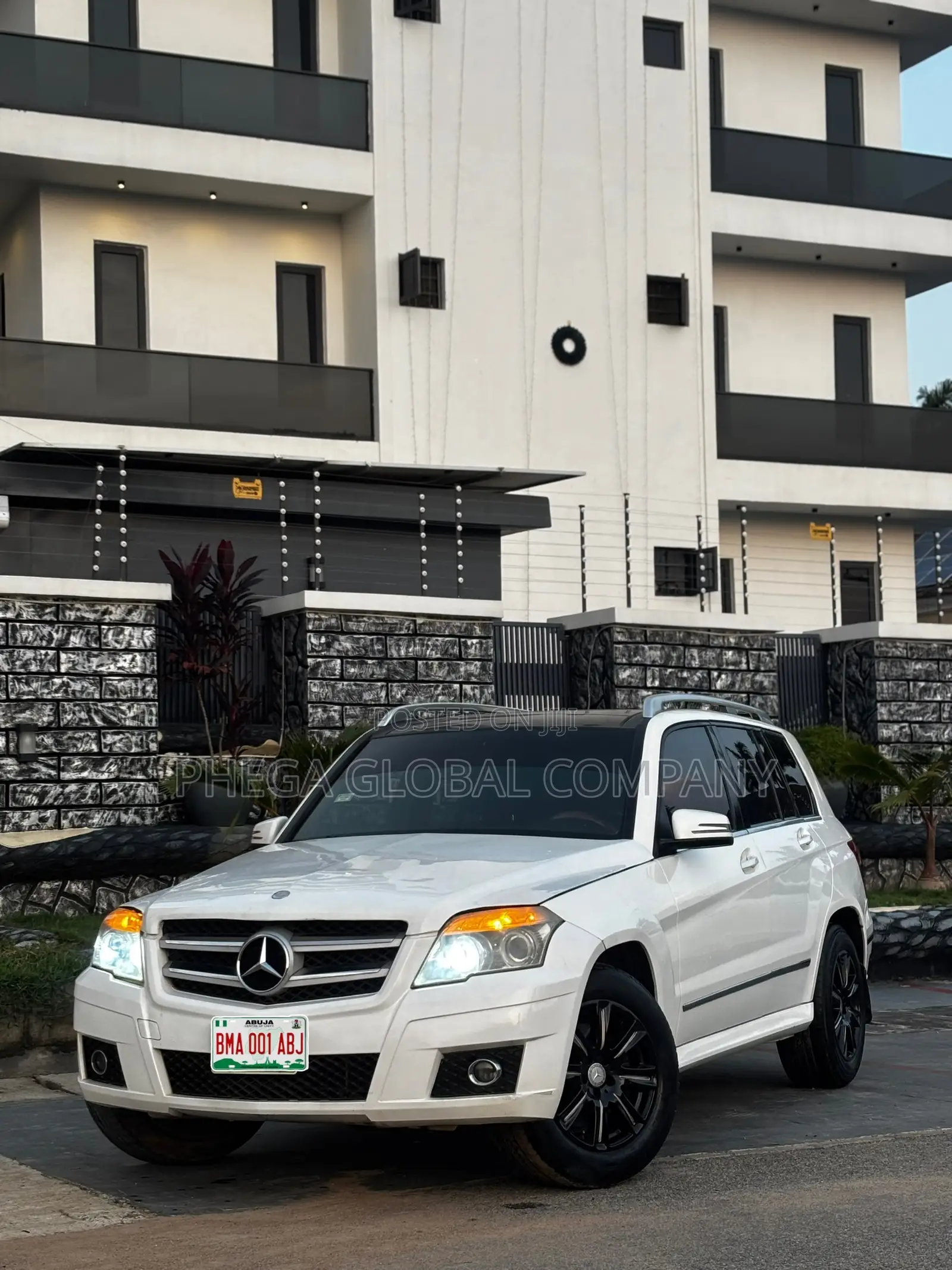 Mercedes-Benz GLK-Class 350 4MATIC 2011 White