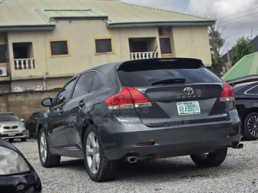 Toyota Venza 2011 Gray
