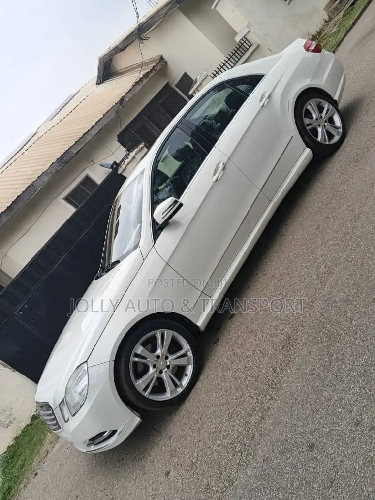 Mercedes-Benz E350 Base 4Matic Sedan AWD (3.5L 6cyl 7A) 2013 White