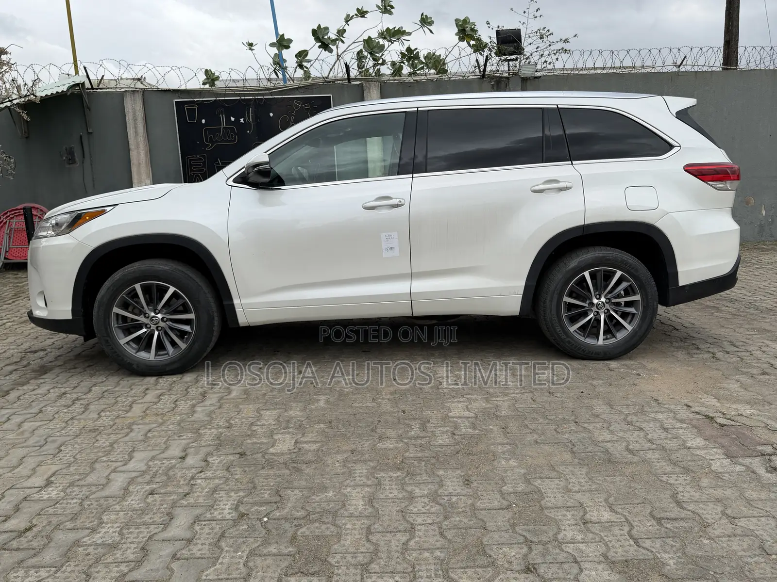 Toyota Highlander XLE 4x2 V6 (3.5L 6cyl 8A) 2018 Silver