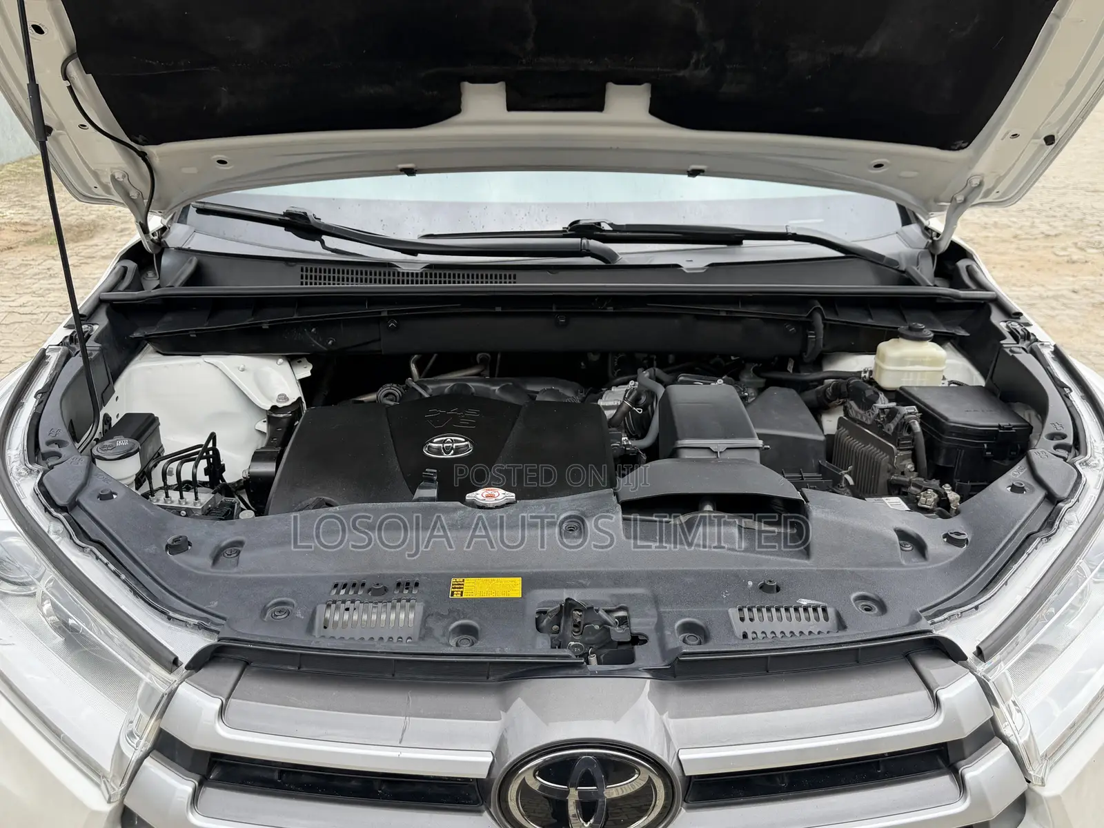 Toyota Highlander XLE 4x2 V6 (3.5L 6cyl 8A) 2018 Silver