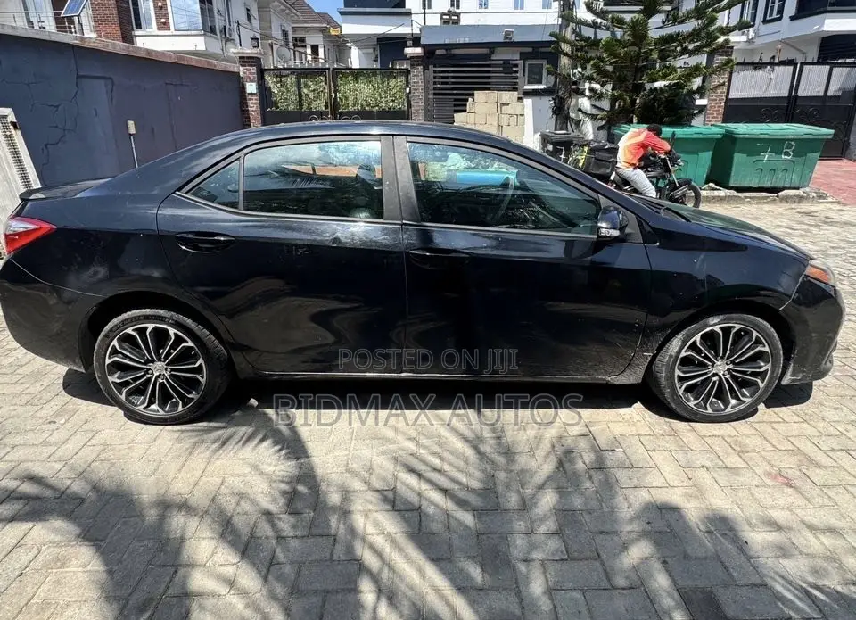 Toyota Corolla S 4dr Sedan (1.8L 4cyl CVT) 2015 Black