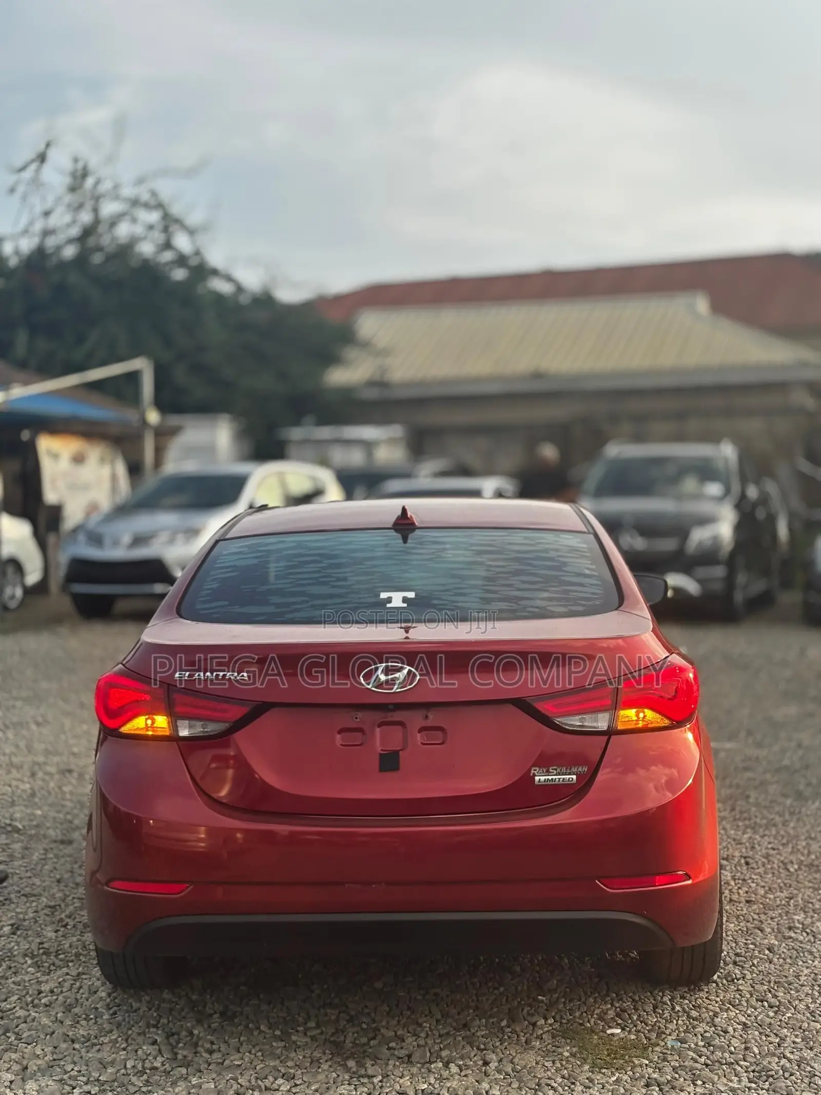 Hyundai Elantra Limited 4dr Sedan (1.8L 4cyl 6A) 2015 Red