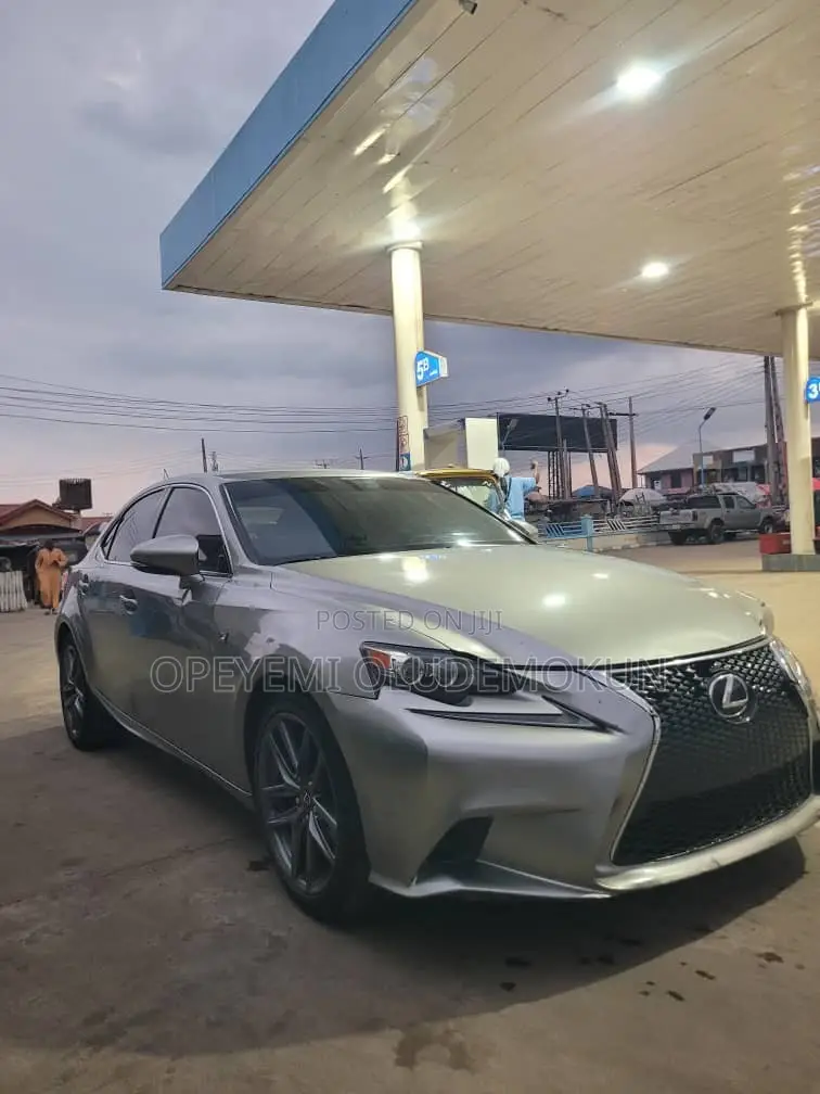 Lexus IS 250 2015