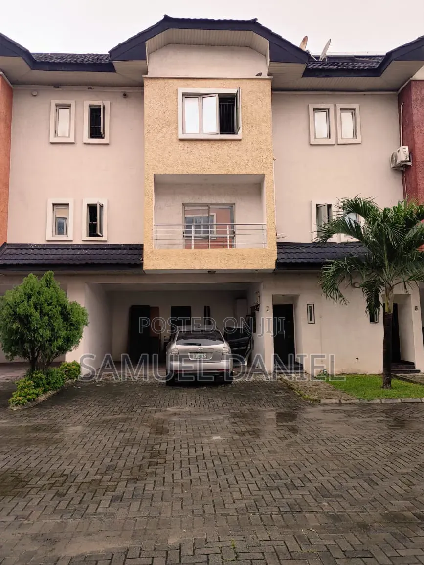 4bdrm Duplex in Elegushi Estate for rent