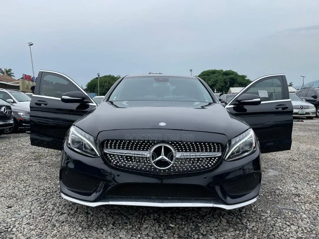 Mercedes-Benz C300 2016 Black