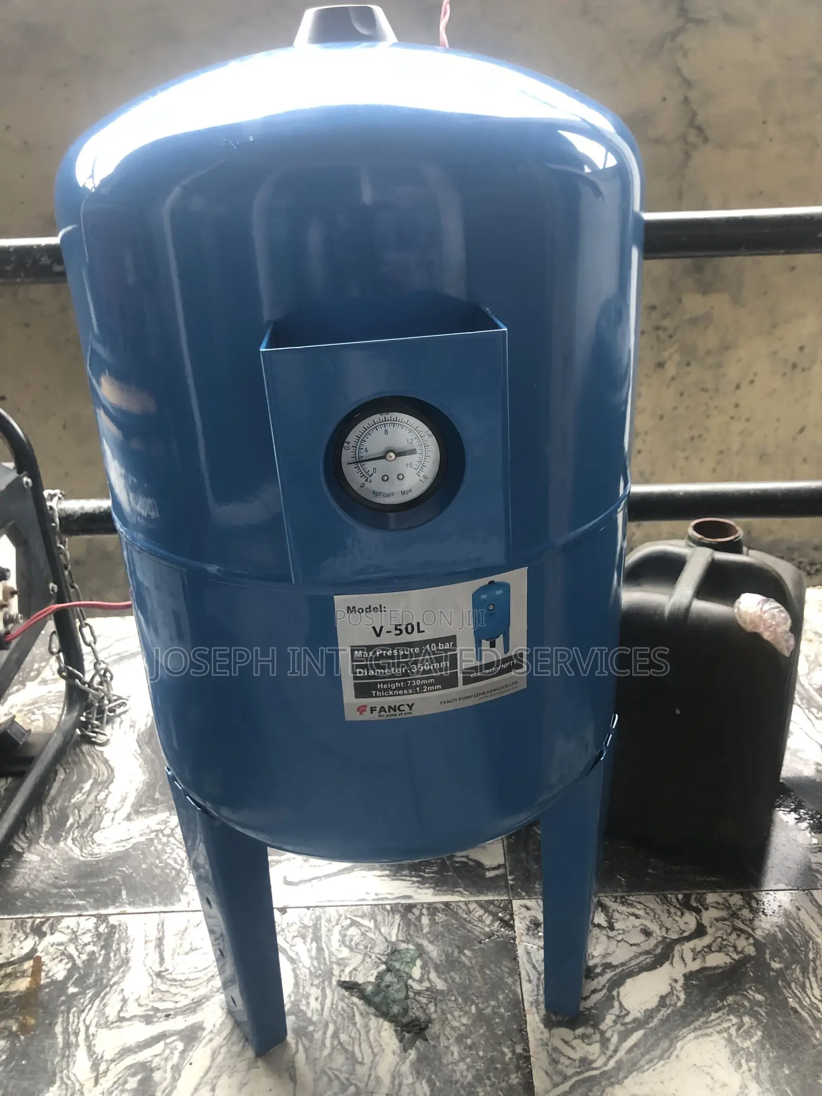 50-Liter Vertical Water Pressure Tank
