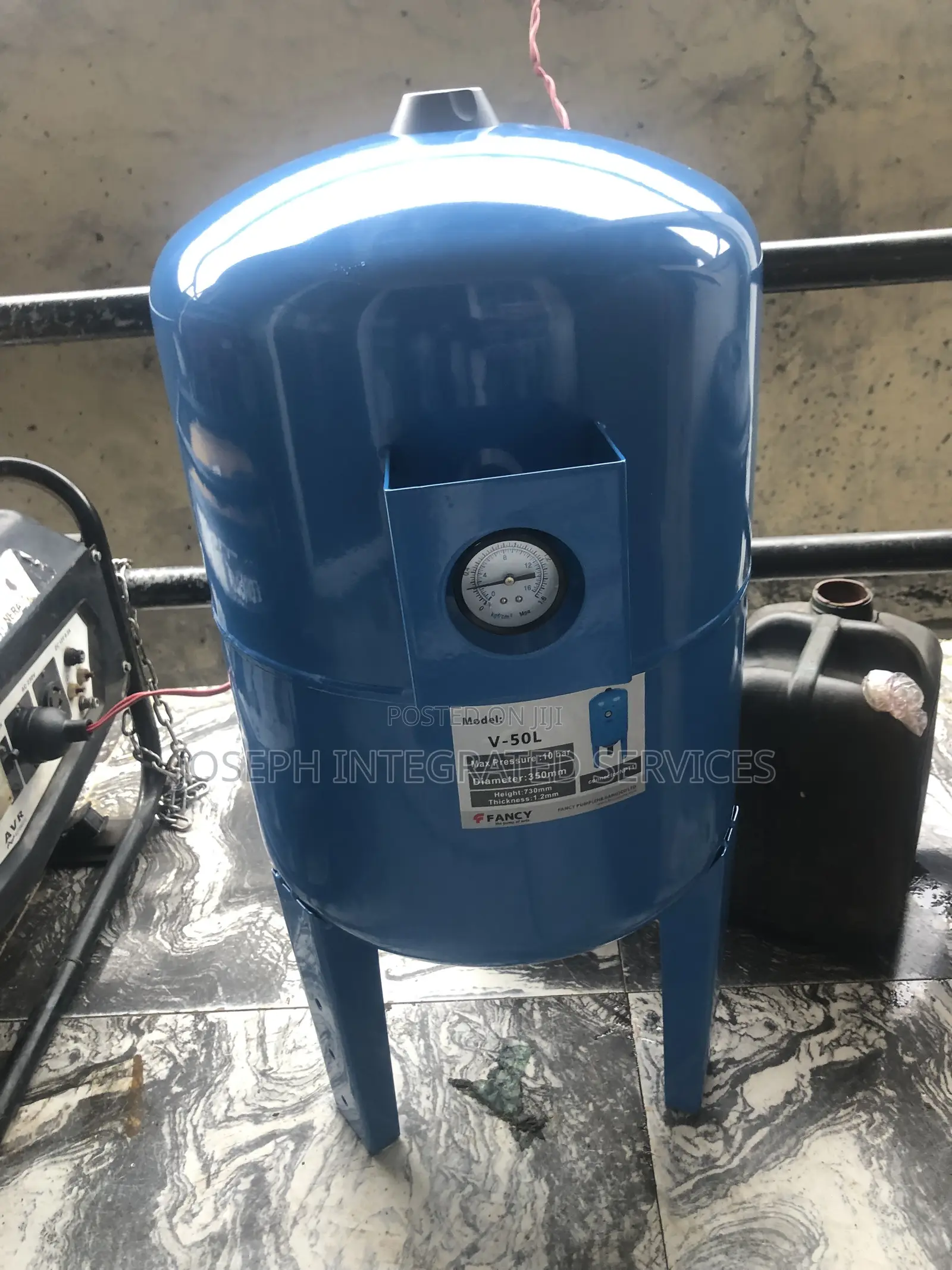 50-Liter Vertical Water Pressure Tank