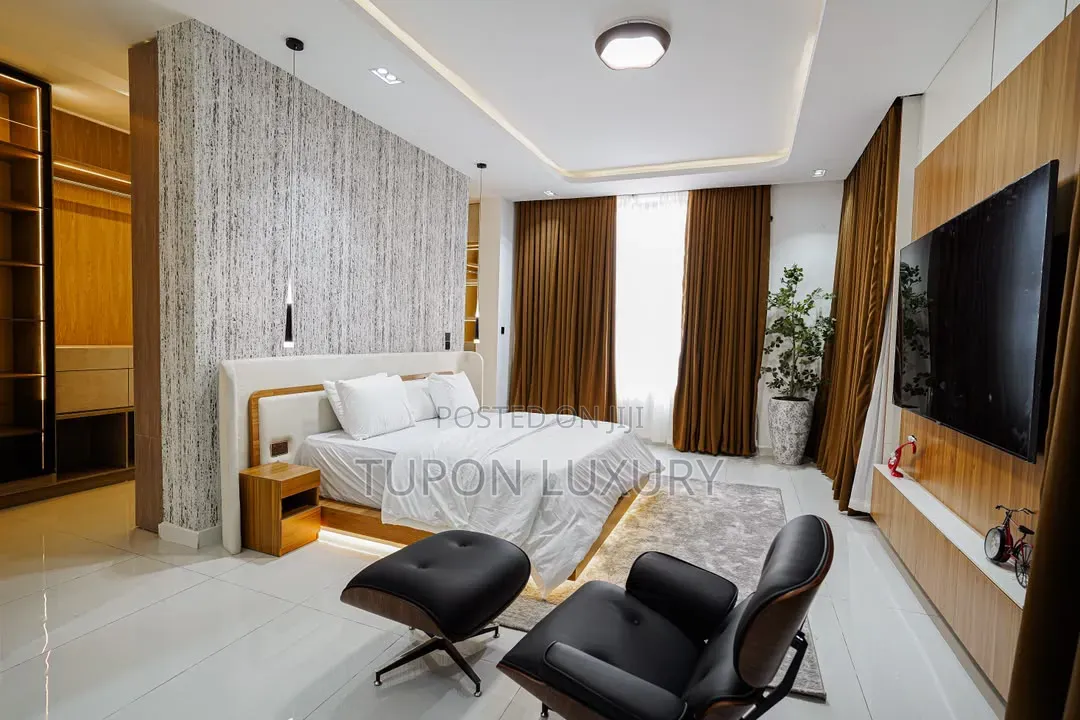 Luxury 4bedroom Maisonette/Duplex With Pool, Gym & Ps5