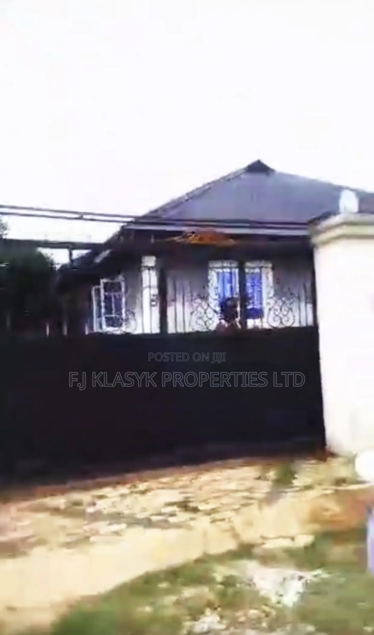 6bdrm Apartment in Benin City for sale