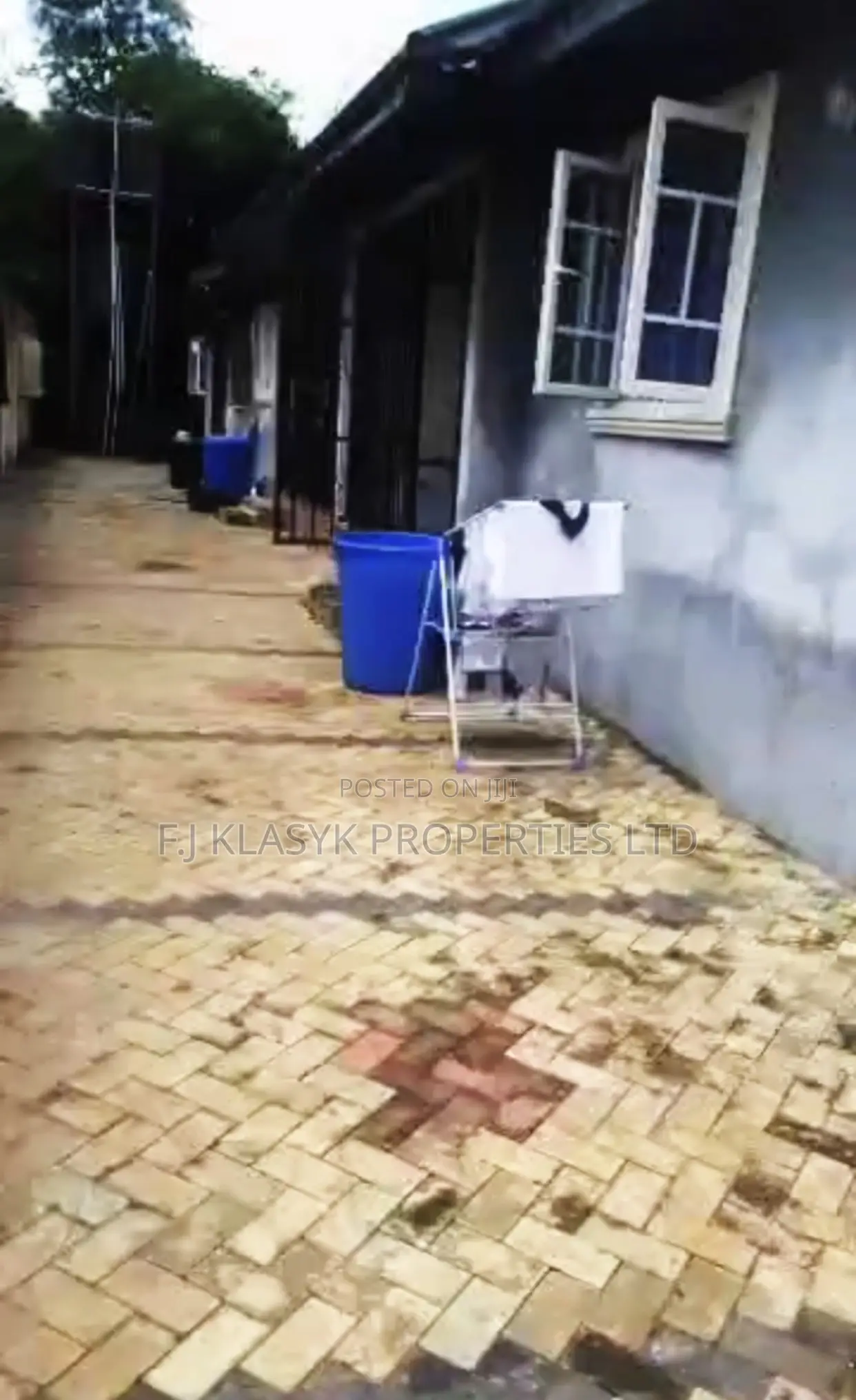 6bdrm Apartment in Benin City for sale