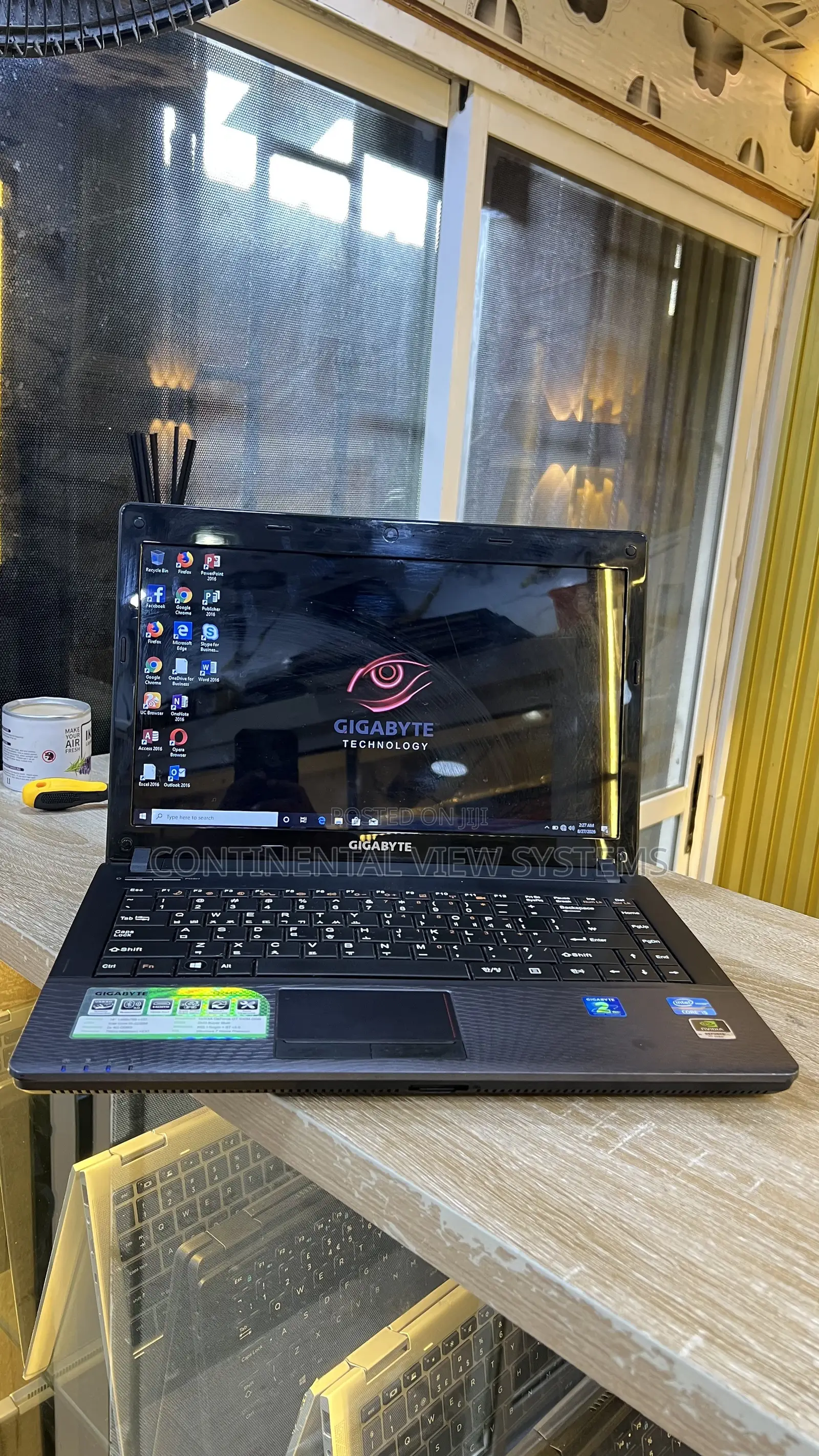 Laptop Gigabyte AERO 14 8GB Intel Core i5 HDD 320GB