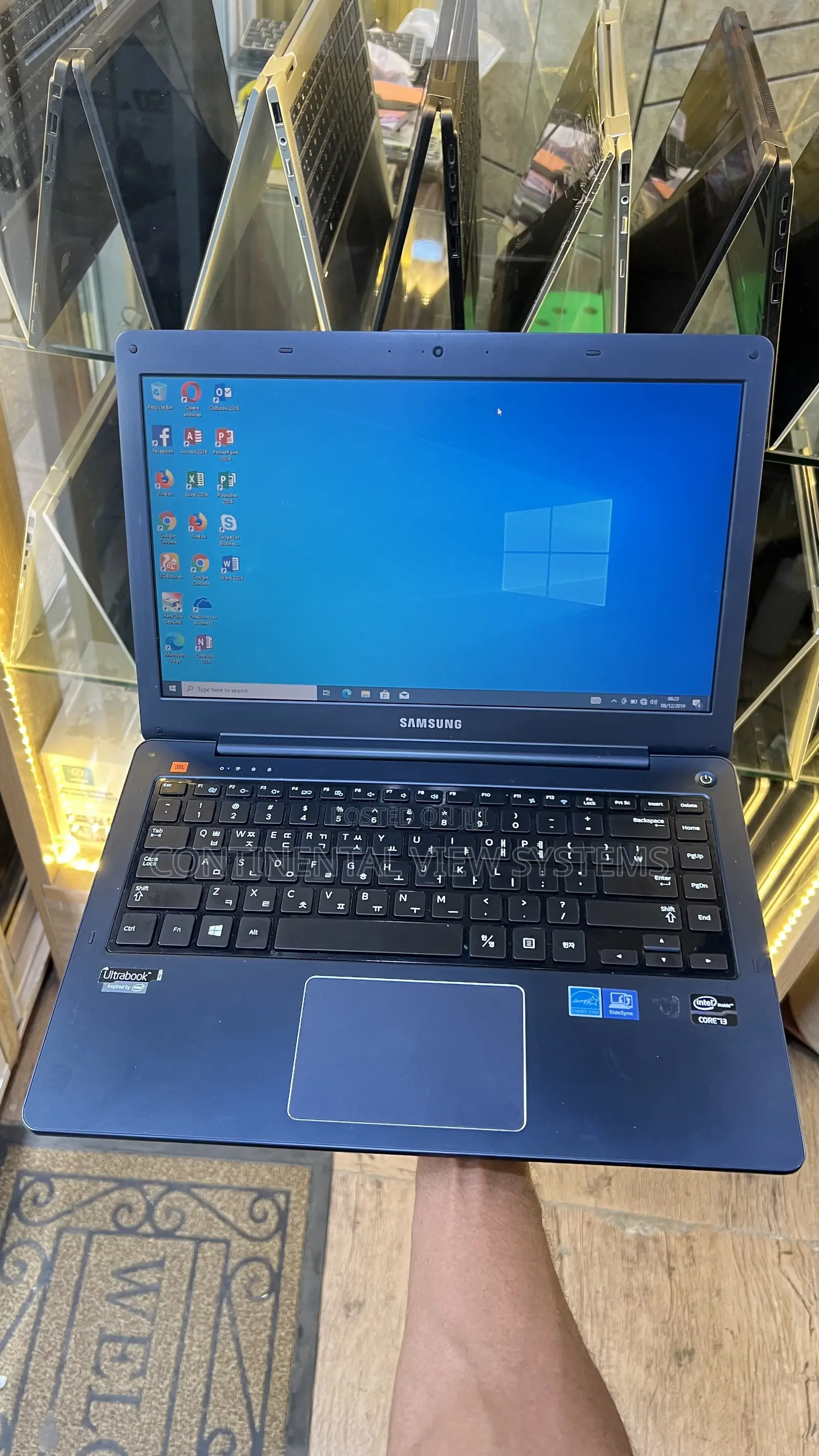 Laptop Samsung NP530U3B 4GB Intel Core i3 SSD 128GB