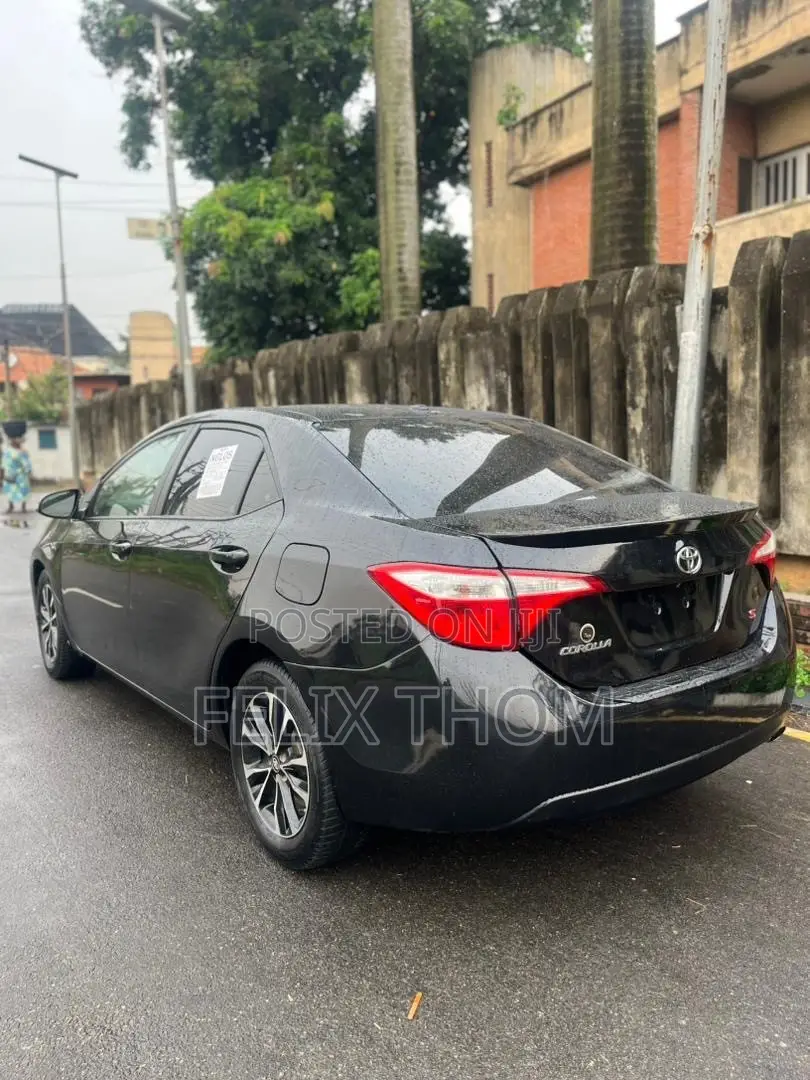 Toyota Corolla S 4dr Sedan (1.8L 4cyl CVT) 2015 Black