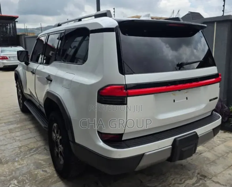 Lexus GX 2025 White