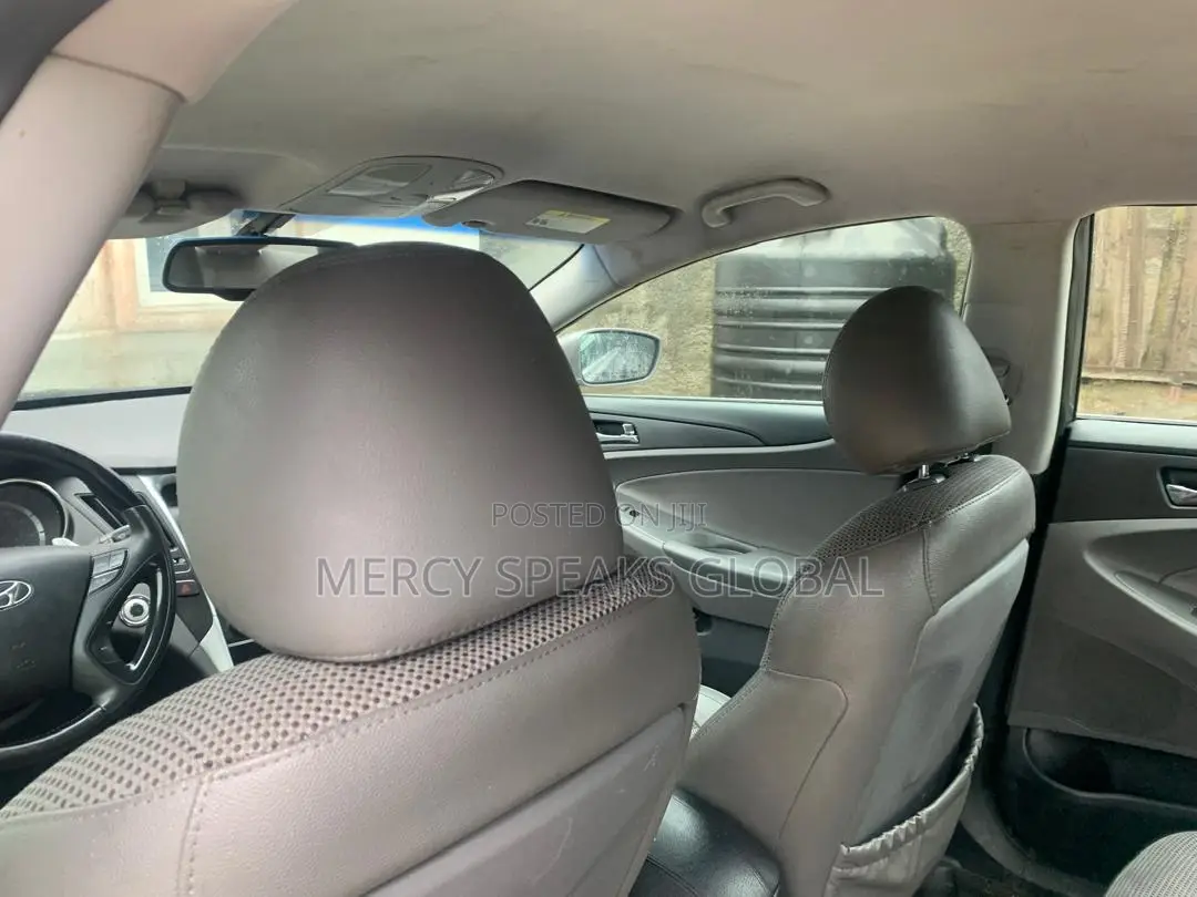 Hyundai Sonata GLS Sedan FWD (2.4L 4cyl 6A) 2012 Gray