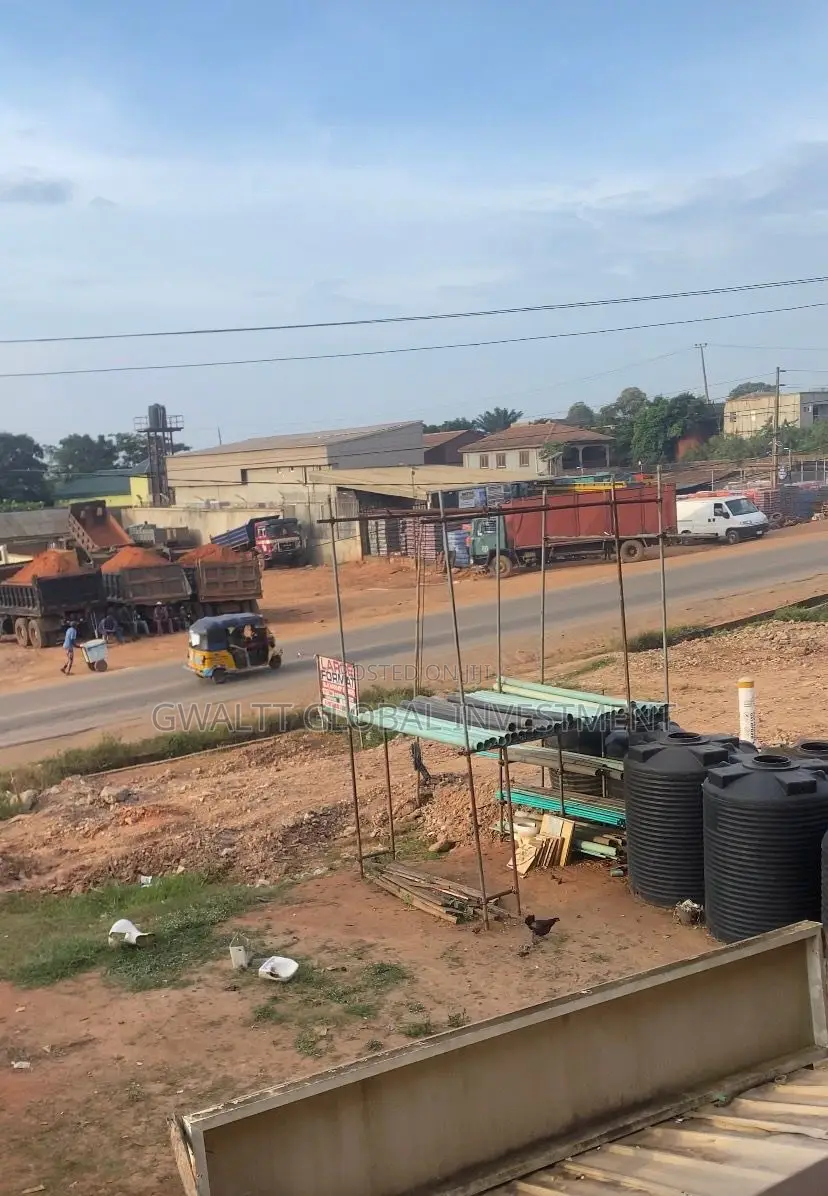 Shop to Let at Prime Location