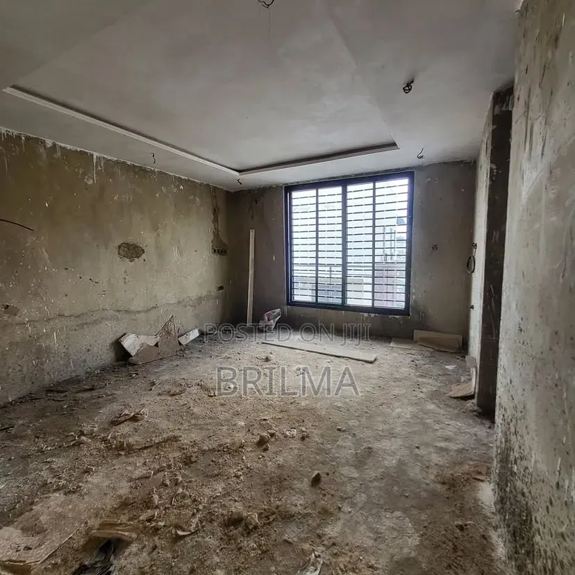 4bdrm Duplex in Wasa for sale