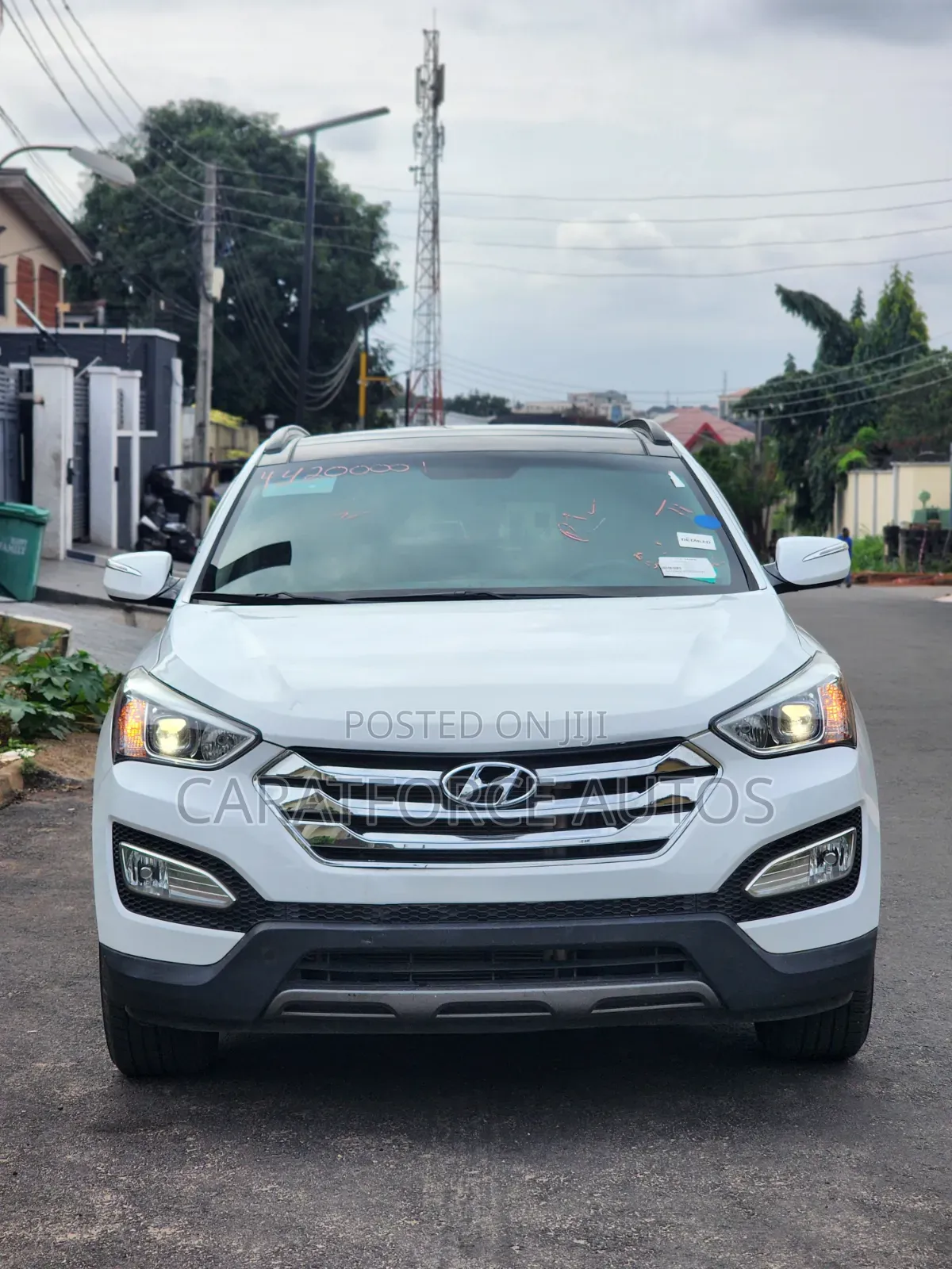 Hyundai Santa Fe SE AWD 2016 White